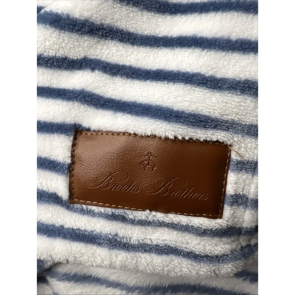 Brooks Brothers Luxe Plush Blanket Blue White Stripe Full Queen 88x98